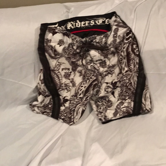 Swim shorts - Picture 1 of 2